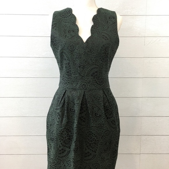 Venus Scallop Neck Sleeveless Dress - Picture 1 of 7